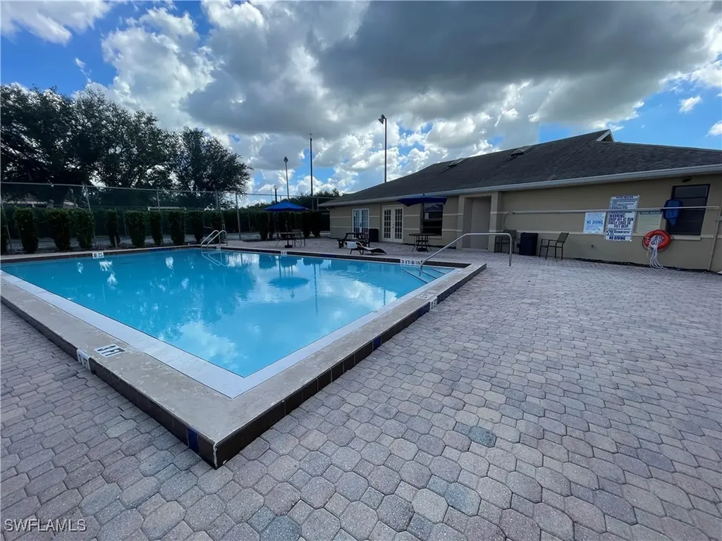 5315 Summerlin Road Fort Myers FL 33919