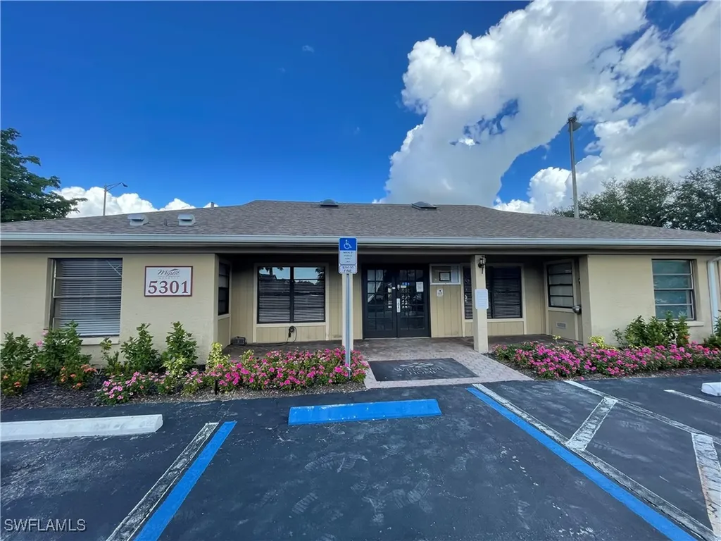 5315 Summerlin Road Fort Myers FL 33919