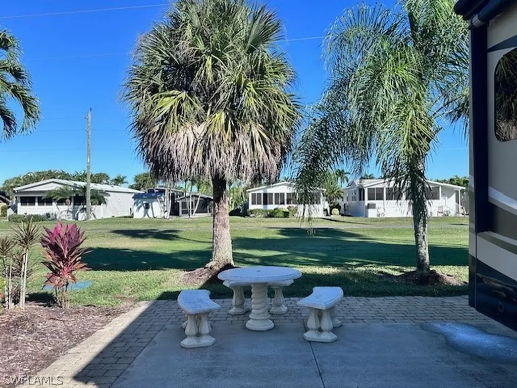 1687 Diamond Lake Circle Naples FL 34114