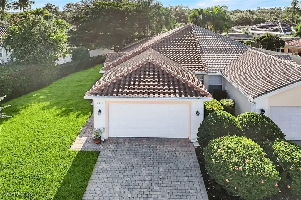 3333 Cayman Lane Naples FL 34119