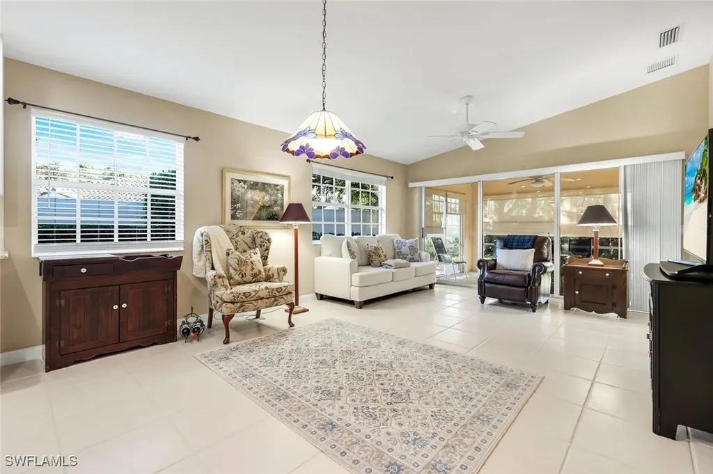 3333 Cayman Lane Naples FL 34119