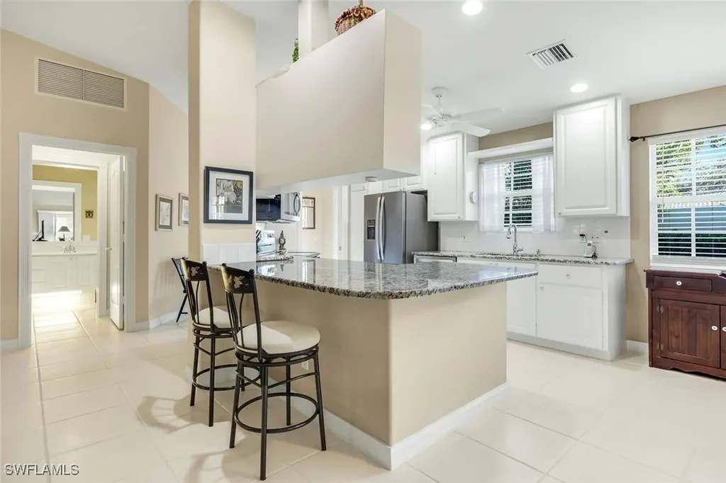 3333 Cayman Lane Naples FL 34119