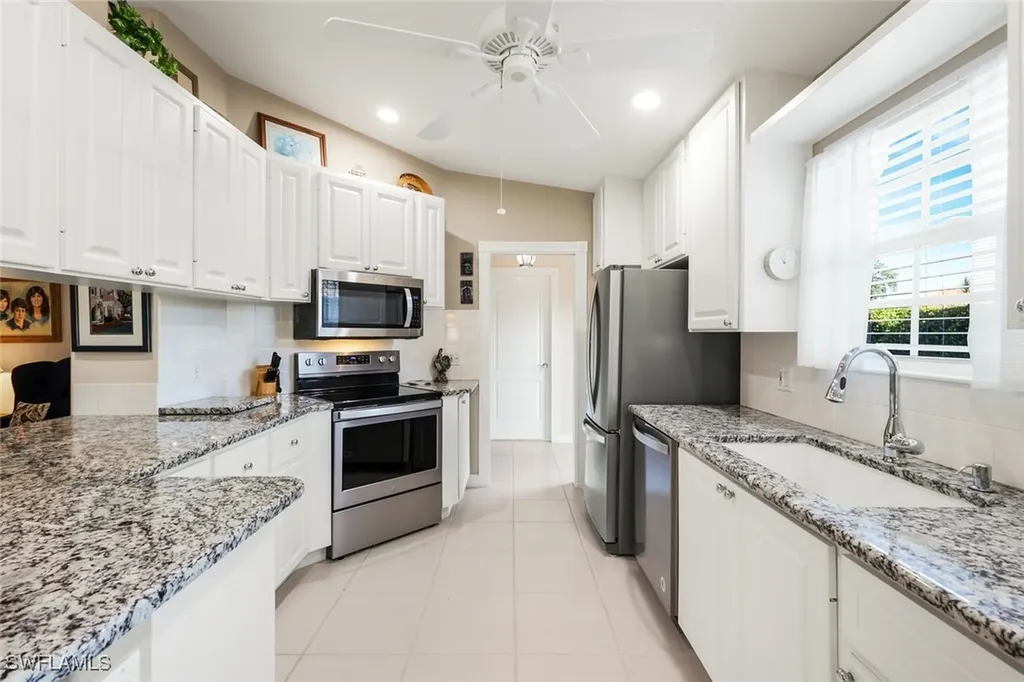 3333 Cayman Lane Naples FL 34119