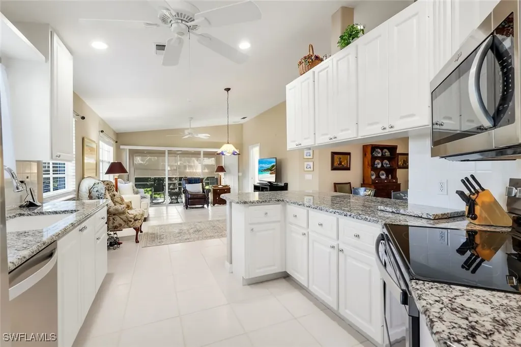 3333 Cayman Lane Naples FL 34119