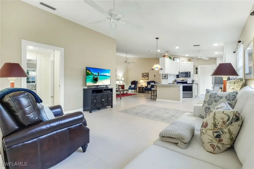 3333 Cayman Lane Naples FL 34119