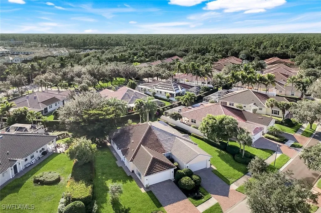 3333 Cayman Lane Naples FL 34119