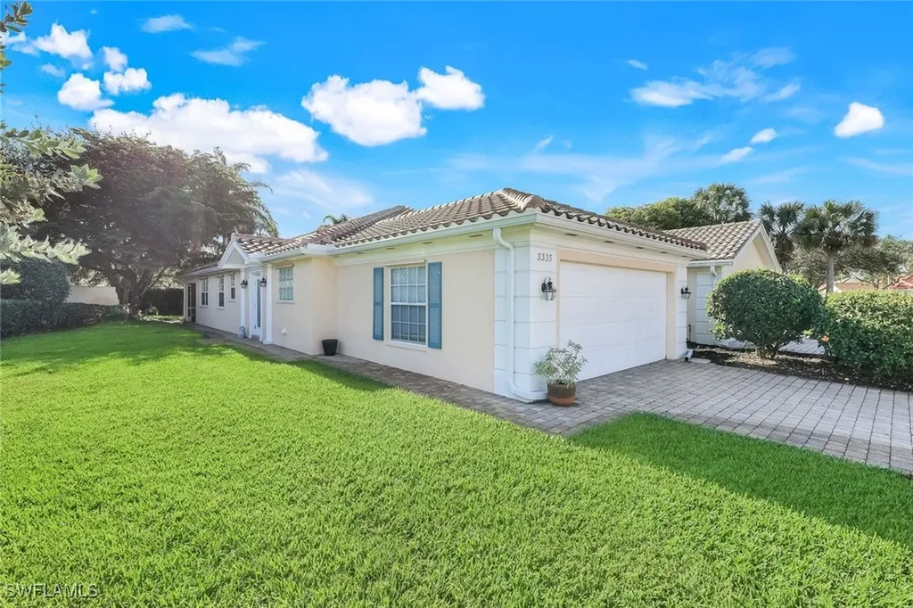 3333 Cayman Lane Naples FL 34119