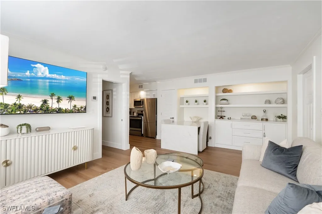 975 9th Avenue S Naples FL 34102