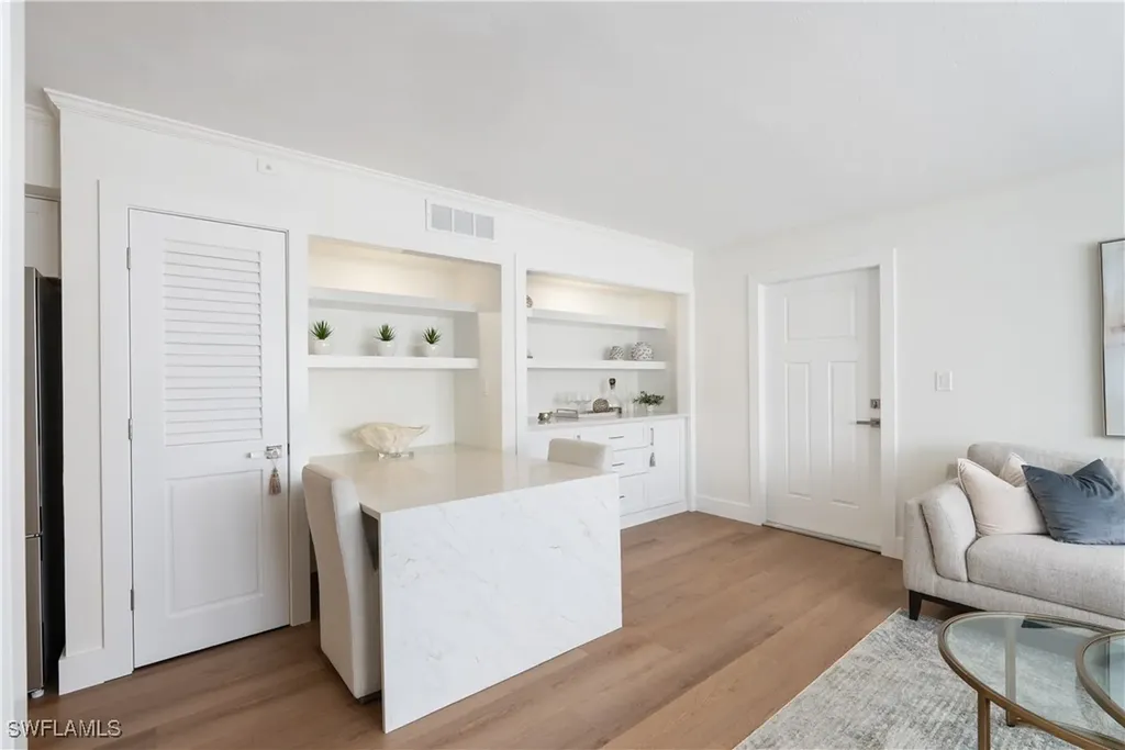 975 9th Avenue S Naples FL 34102