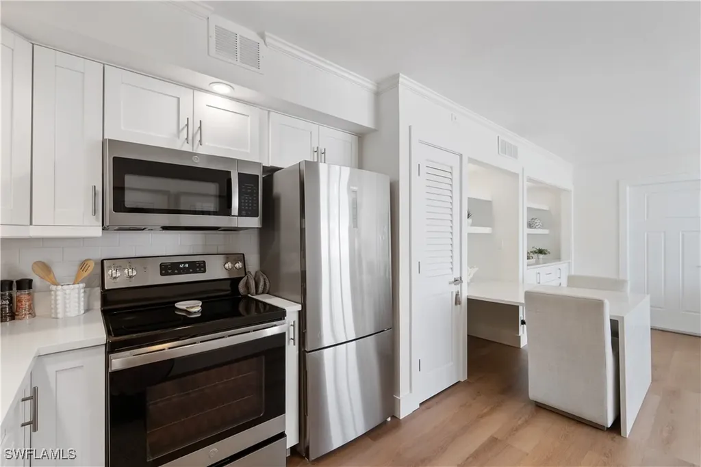 975 9th Avenue S Naples FL 34102