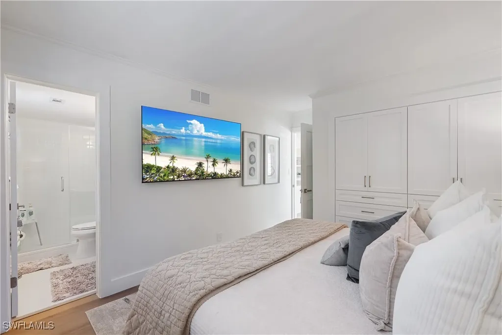 975 9th Avenue S Naples FL 34102