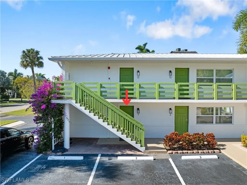 975 9th Avenue S Naples FL 34102
