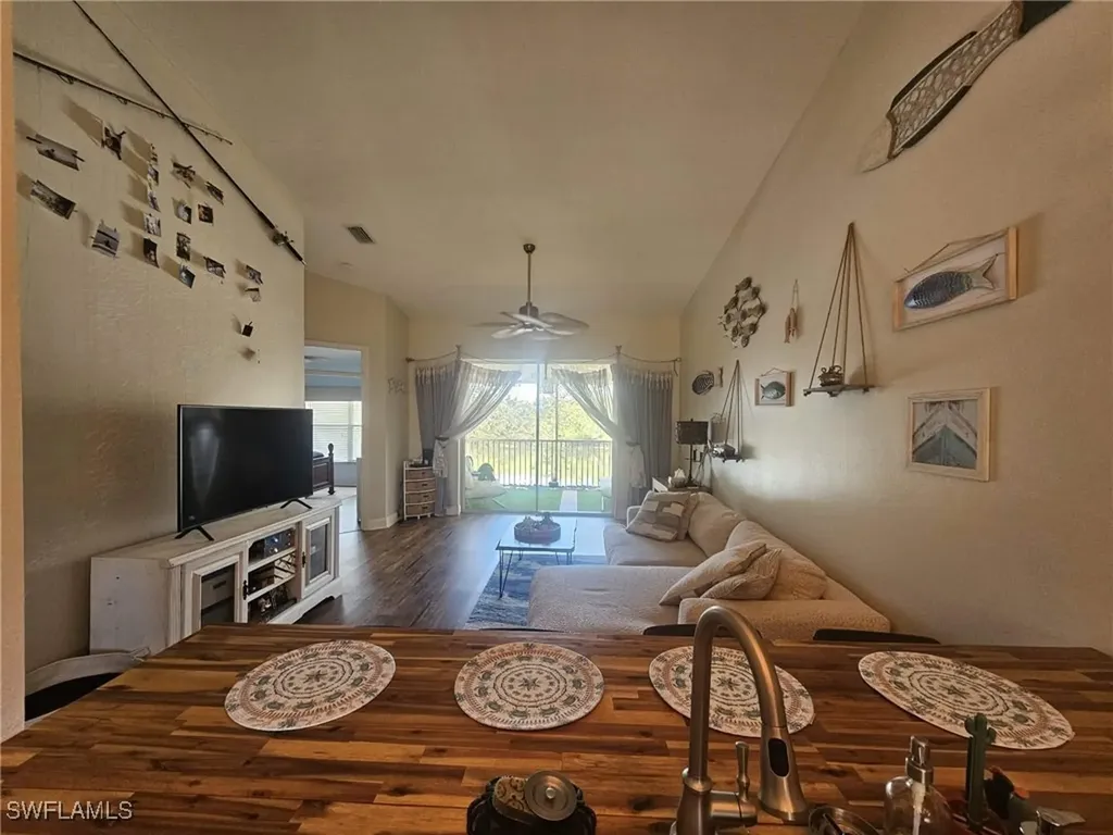 266 Newport Drive Naples FL 34114