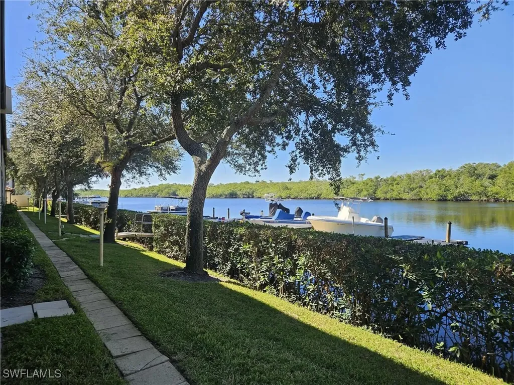 266 Newport Drive Naples FL 34114