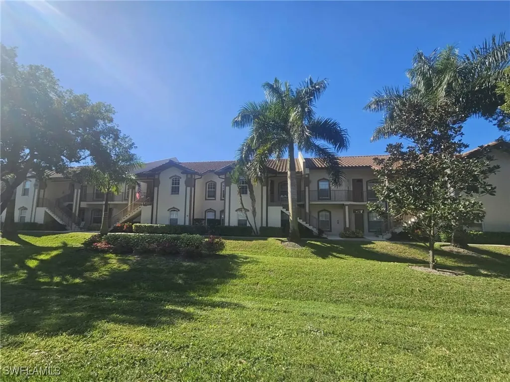 266 Newport Drive Naples FL 34114