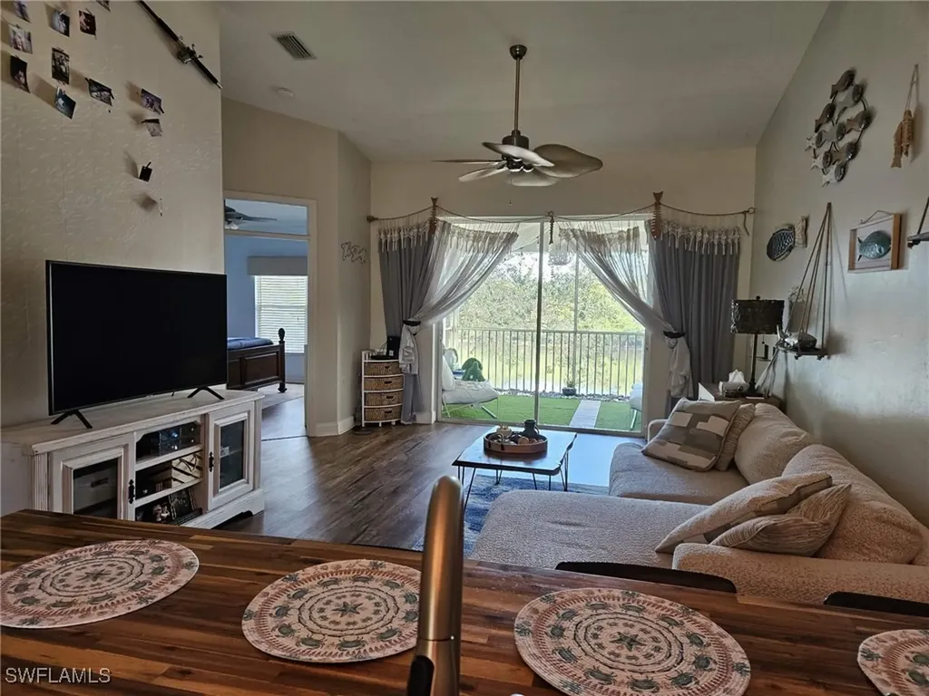 266 Newport Drive Naples FL 34114