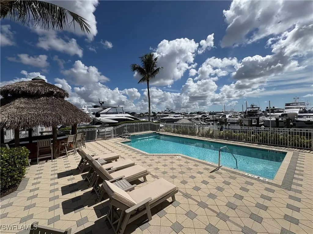 891 10th Street S Naples FL 34102