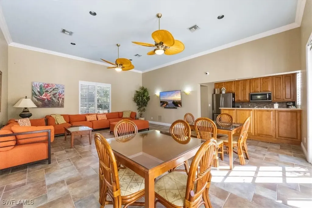 1610 Clermont Drive Naples FL 34109