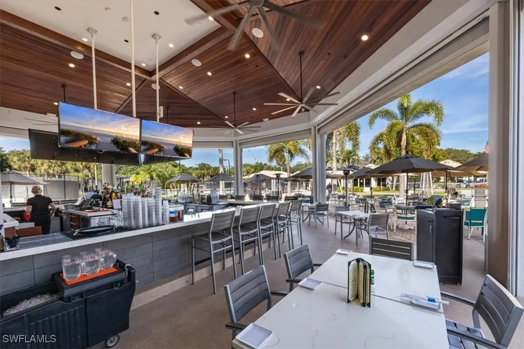 1610 Clermont Drive Naples FL 34109