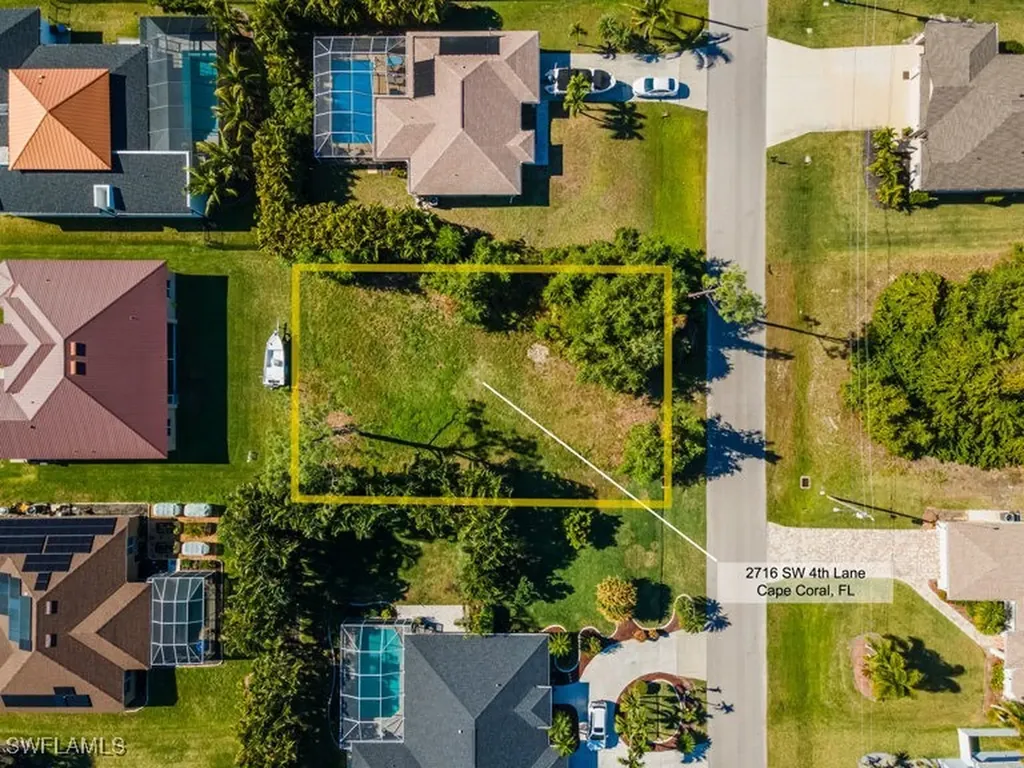2716 SW 4th Lane Cape Coral FL 33991