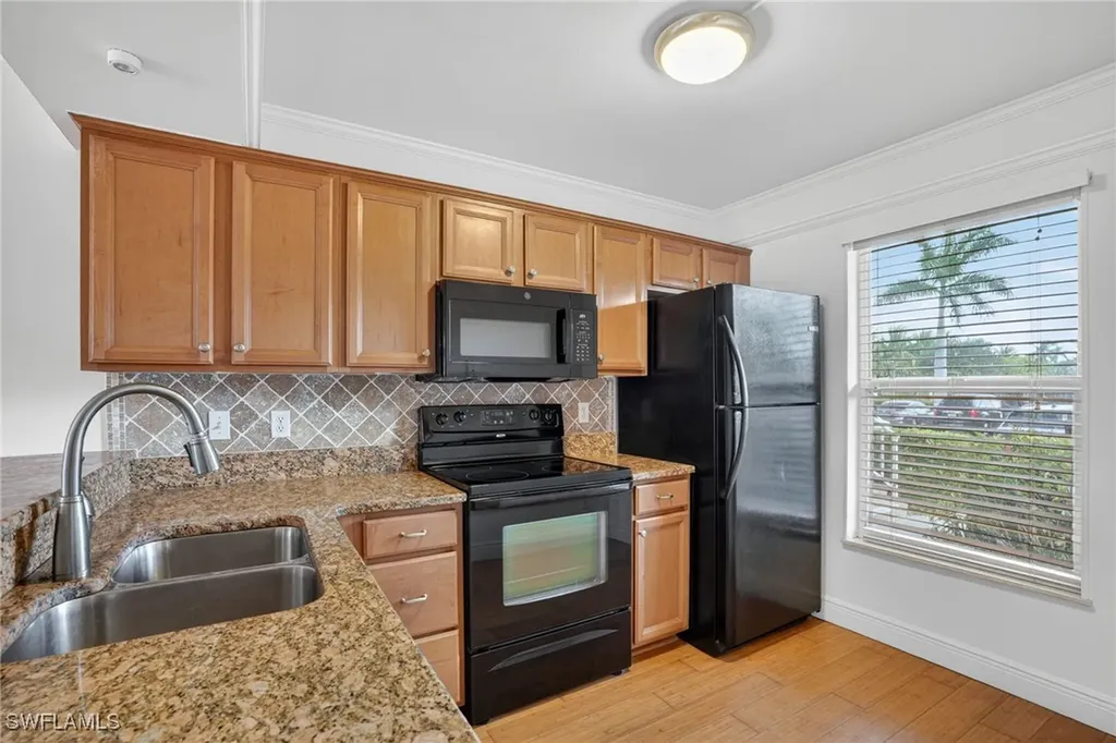 1165 Mainsail Drive Naples FL 34114