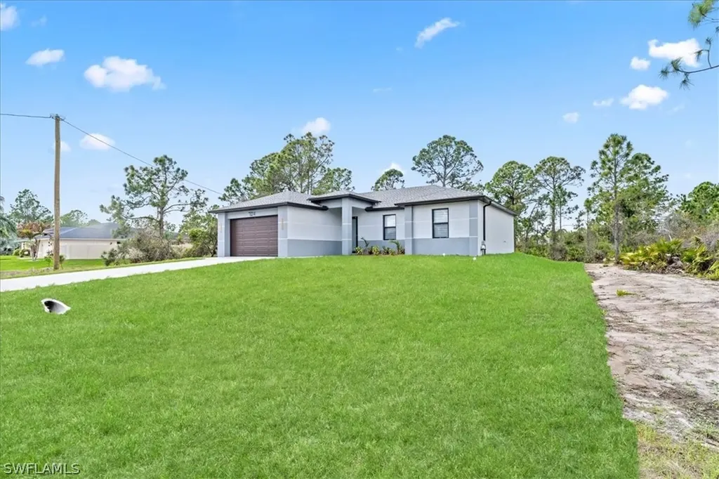 724 Drury Avenue Lehigh Acres FL 33974