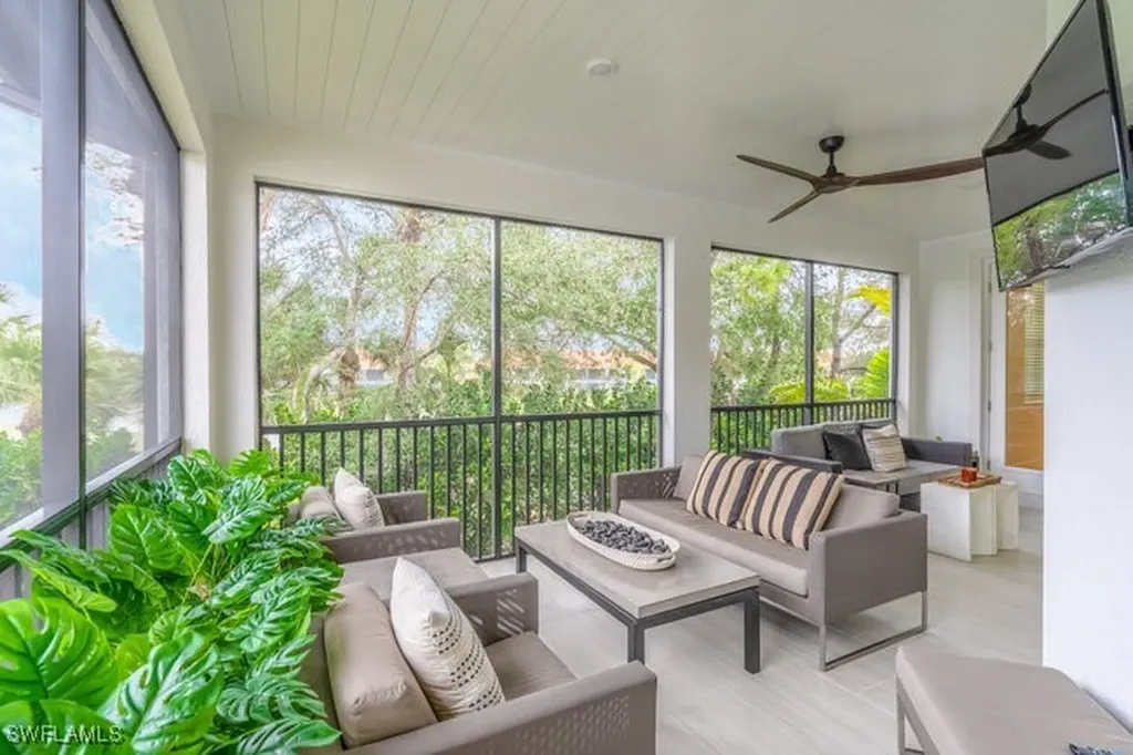 16907 Fairgrove Way Naples FL 34110