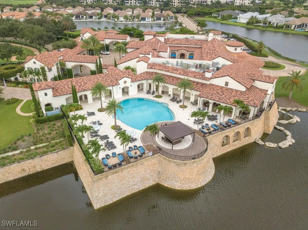 16907 Fairgrove Way Naples FL 34110