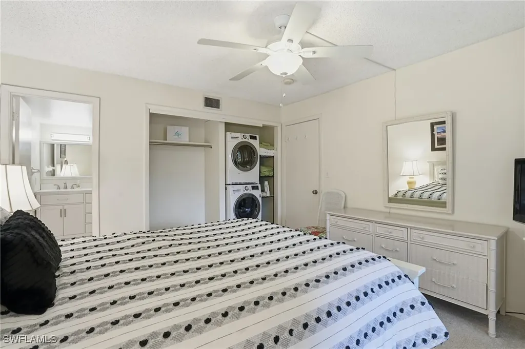 3150 Binnacle Drive Naples FL 34103