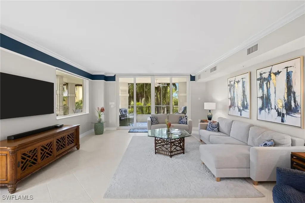 2748 Tiburon Boulevard E Naples FL 34109