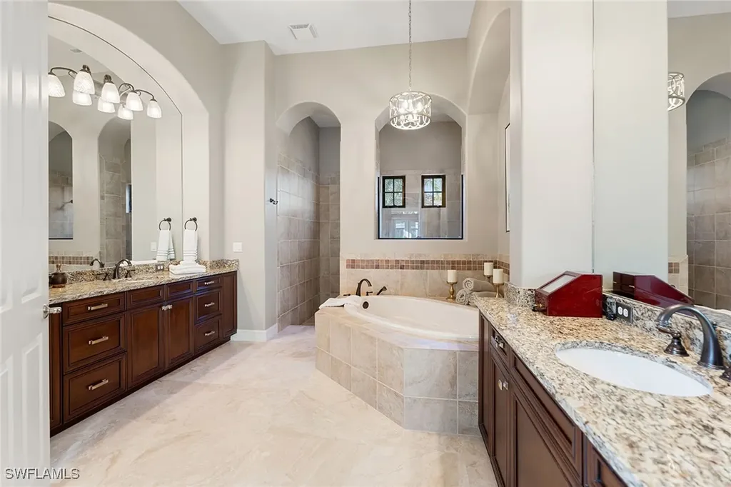 7400 Byrons Way Naples FL 34113