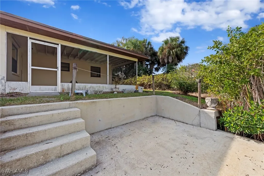 1013 Averly Street Fort Myers FL 33919