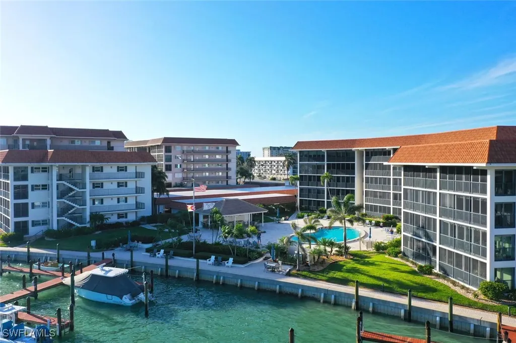 222 Harbour Drive Naples FL 34103