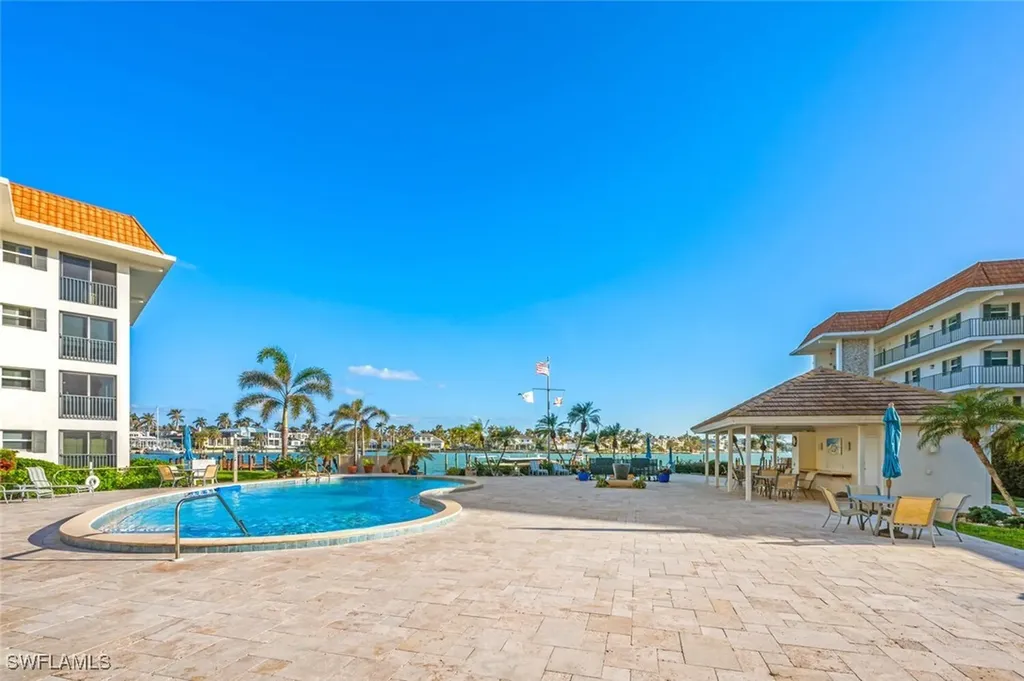 222 Harbour Drive Naples FL 34103