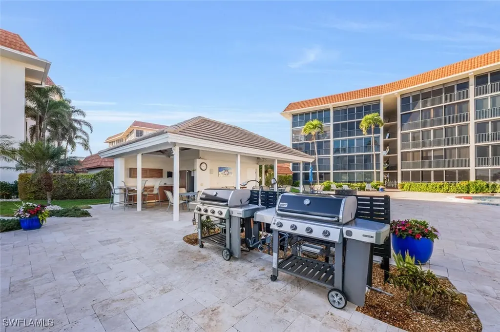 222 Harbour Drive Naples FL 34103