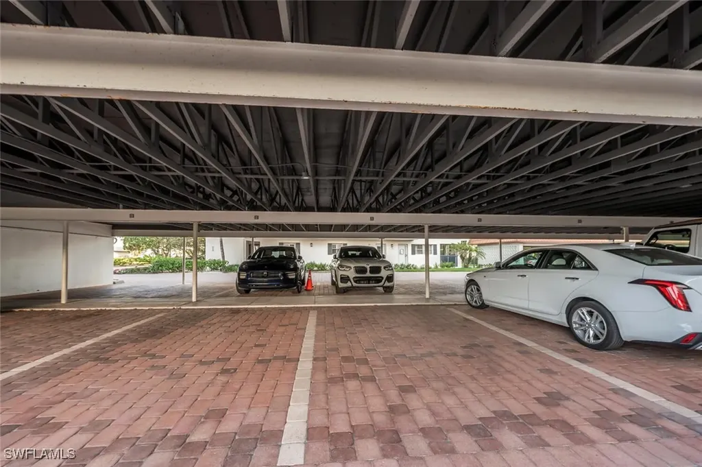 222 Harbour Drive Naples FL 34103