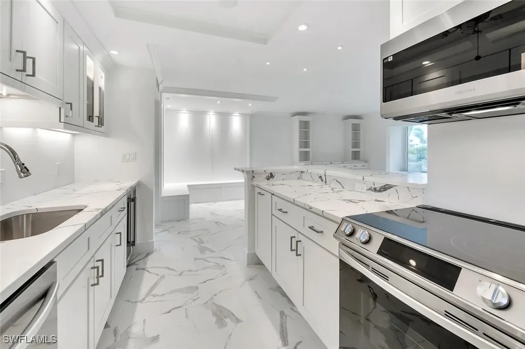222 Harbour Drive Naples FL 34103