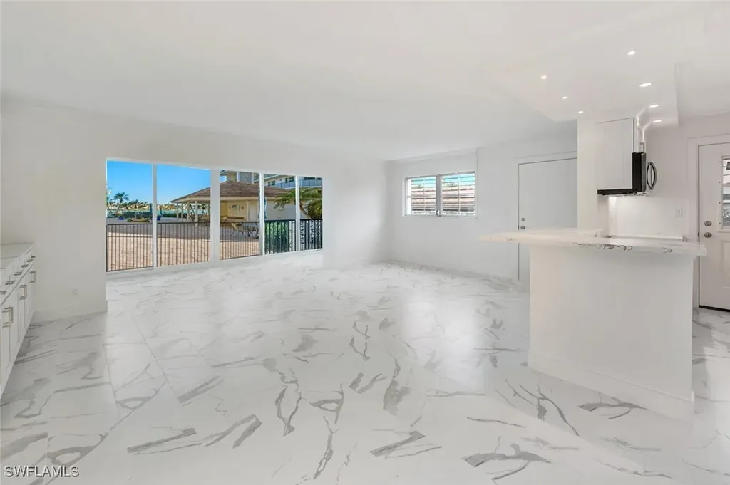222 Harbour Drive Naples FL 34103