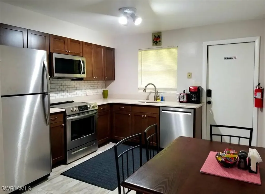 1136 Michigan Avenue Naples FL 34103