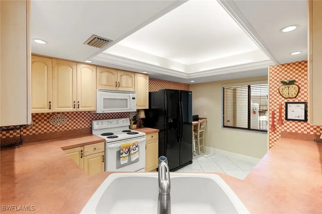 592 Beachwalk Circle Naples FL 34108