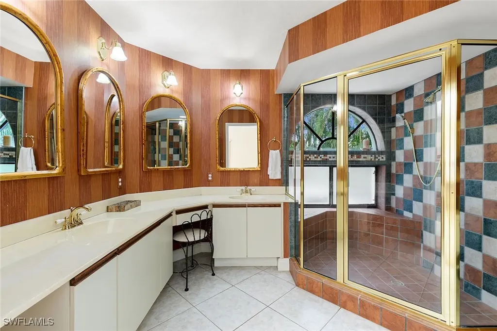 592 Beachwalk Circle Naples FL 34108