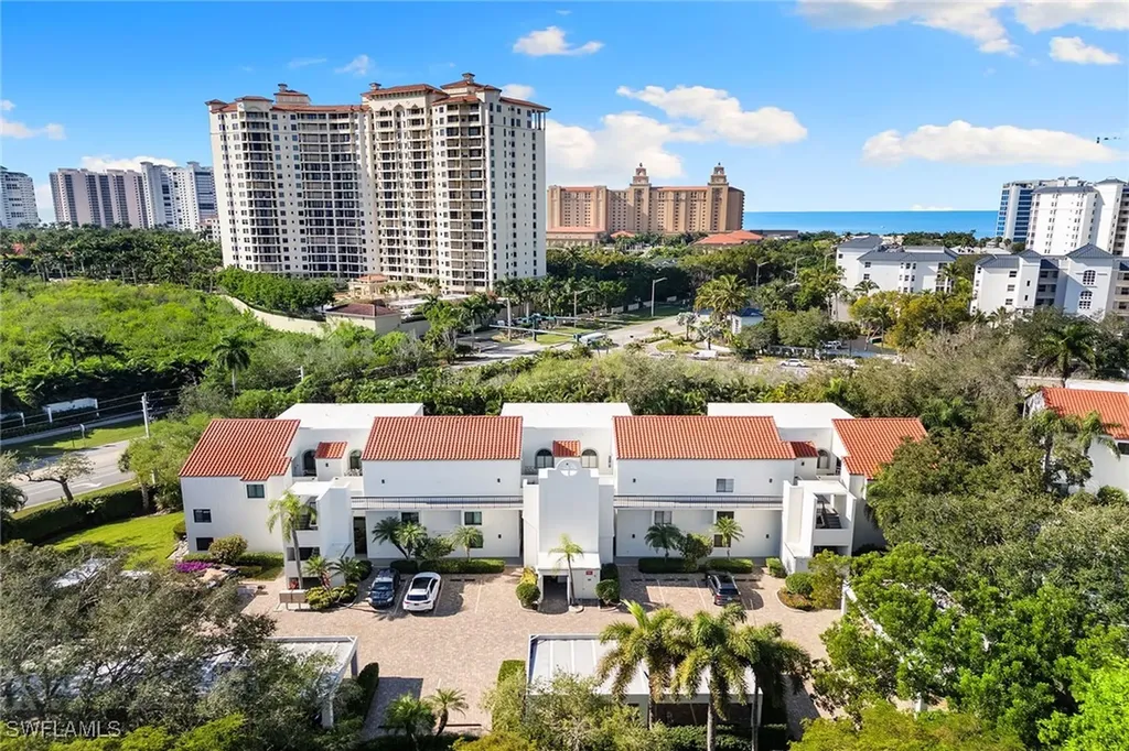 592 Beachwalk Circle Naples FL 34108