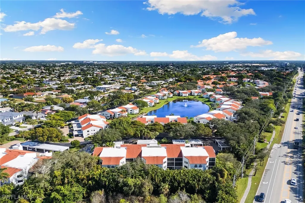 592 Beachwalk Circle Naples FL 34108