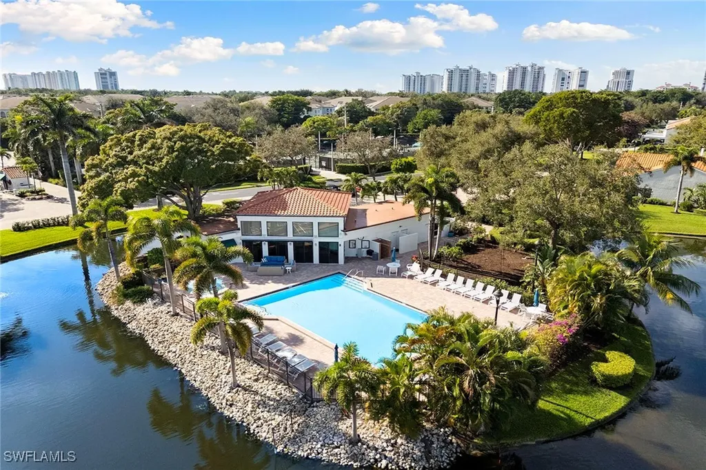 592 Beachwalk Circle Naples FL 34108