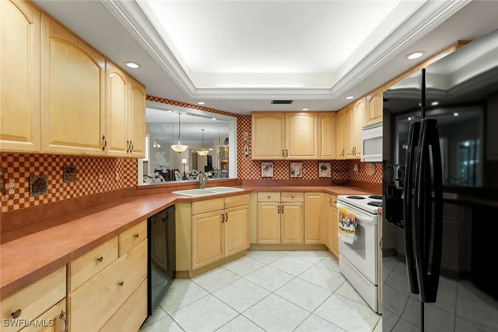 592 Beachwalk Circle Naples FL 34108