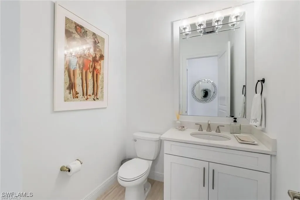 16374 Viansa Way Naples FL 34110