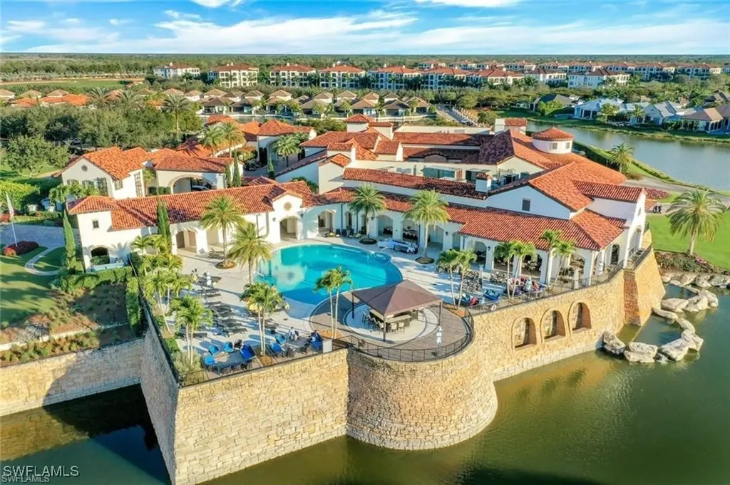 16374 Viansa Way Naples FL 34110