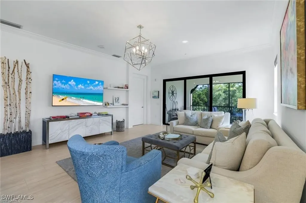 16374 Viansa Way Naples FL 34110