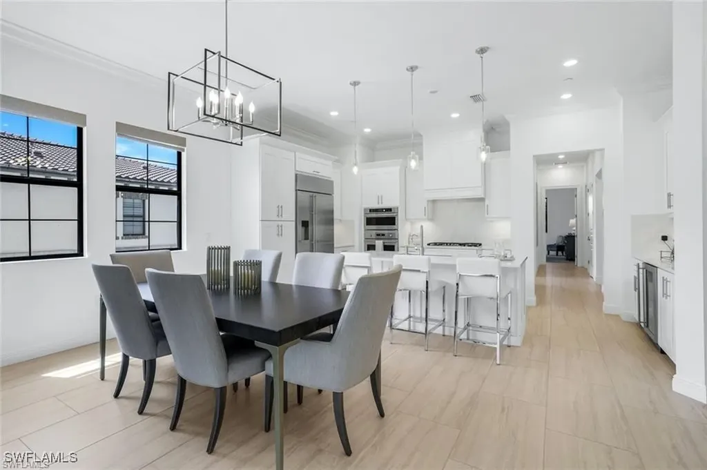 16374 Viansa Way Naples FL 34110