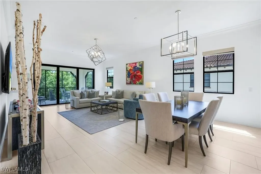 16374 Viansa Way Naples FL 34110